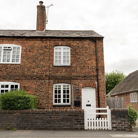 Cosy 2 Bed Cottage In Charming Village Of Christleton - For Up To 5 Eksteriør billede