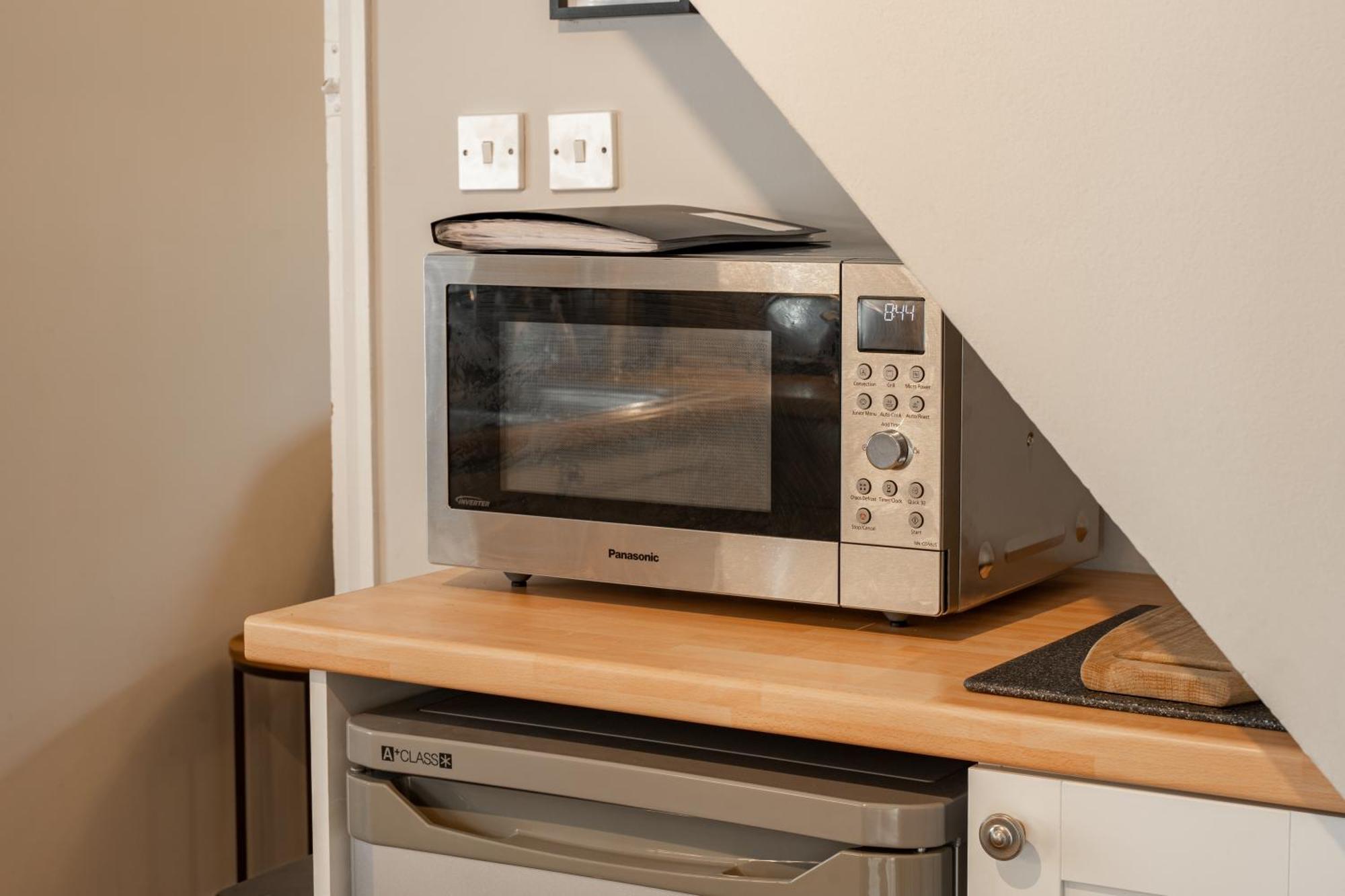 Cosy 2 Bed Cottage In Charming Village Of Christleton - For Up To 5 Eksteriør billede
