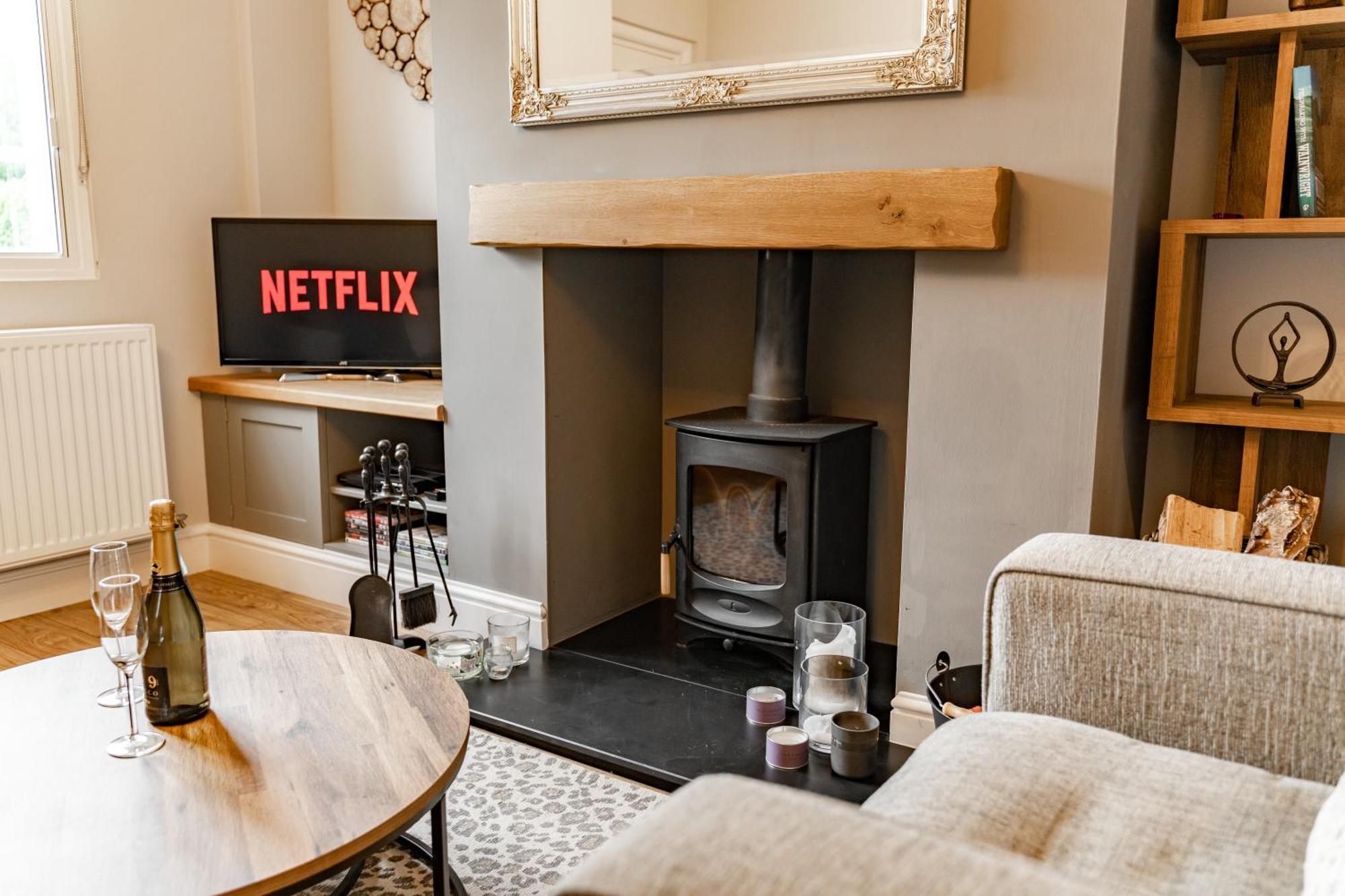 Cosy 2 Bed Cottage In Charming Village Of Christleton - For Up To 5 Eksteriør billede