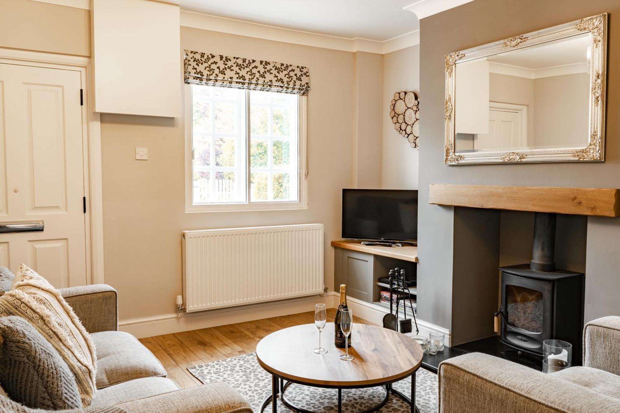 Cosy 2 Bed Cottage In Charming Village Of Christleton - For Up To 5 Eksteriør billede